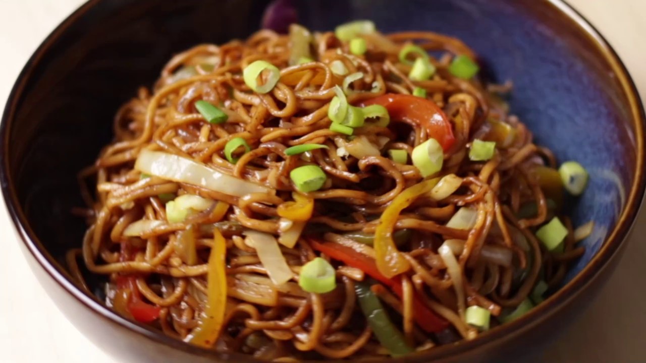 Vegetable Hakka Noodles