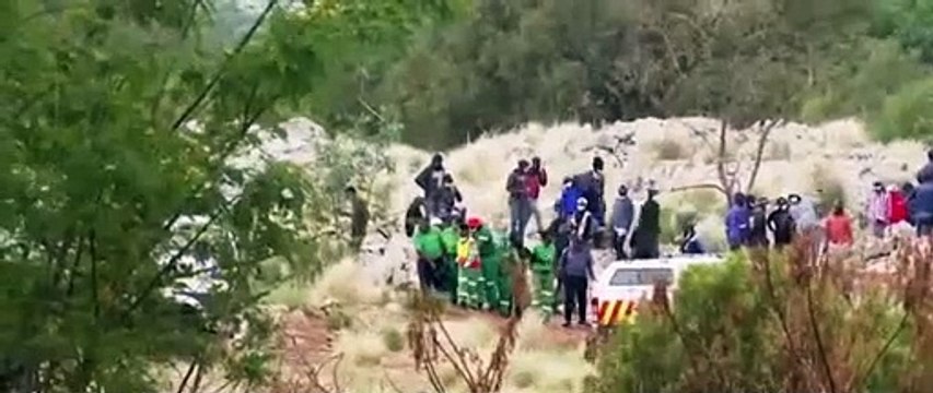 South Africa's illegal mining standoff Families say 4,000 workers are trapped underground 00_00_00-00_01_44