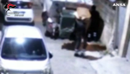 Rifiuti su proprieta' privata, denunciati due operatori ecologici nel Reggino