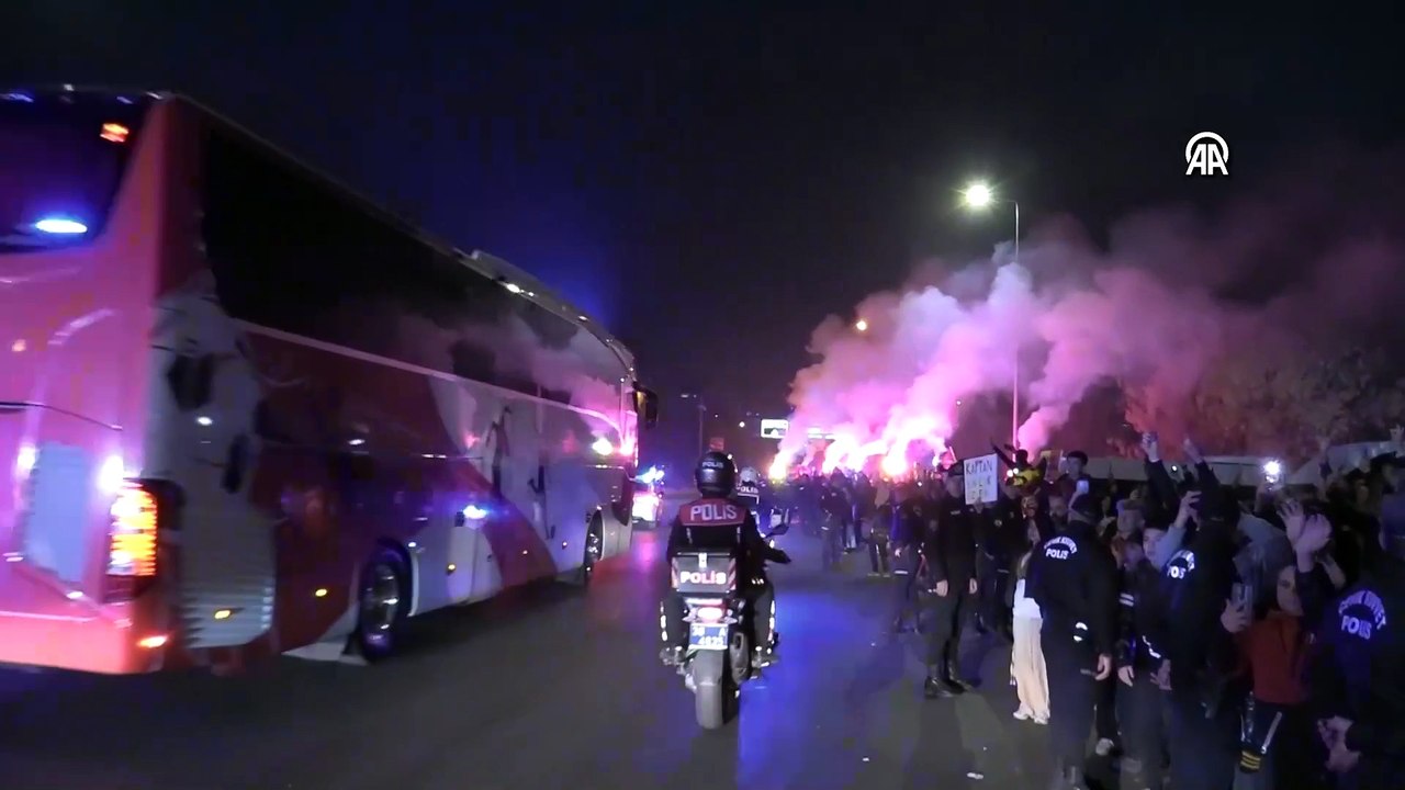 A Milli Futbol Takımı, Galler maçı için Kayseri'ye geldi