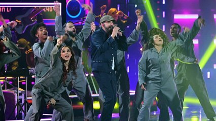 El dominicano Juan Luis Guerra triunfa en los Grammy Latinos en Miami