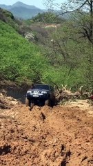 Jalur Lumpur offroad 4x4 Land Cruiser