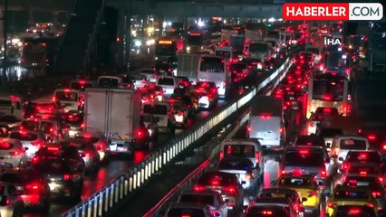 İstanbul'da Trafik Yoğunluğu Yüzde 90'a Ulaştı