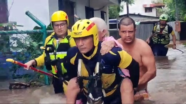 ext-Adulta mayor en silla de ruedas es una de las 600 personas rescatadas por inundaciones en Cañas-151124