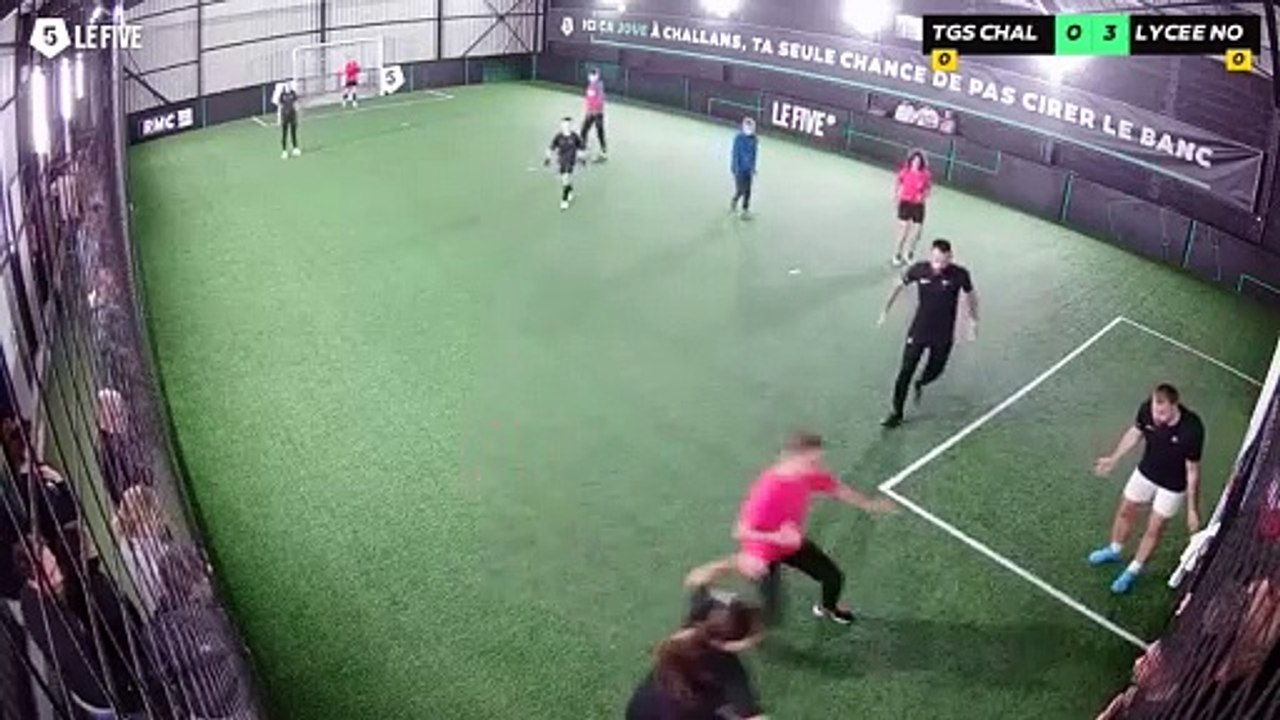 TGS CHALLANS MIXTE - LYCEE NOTRE DAME 15/11 à 21:11 - Football Terrain 1 (LeFive Challans)