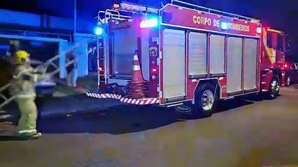 Churrasco? Fumaça saindo do telhado assusta moradores e mobiliza Bombeiros ao Santa Cruz
