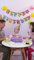 😍 Knife-free cake cutting? 🎂 Watch This!