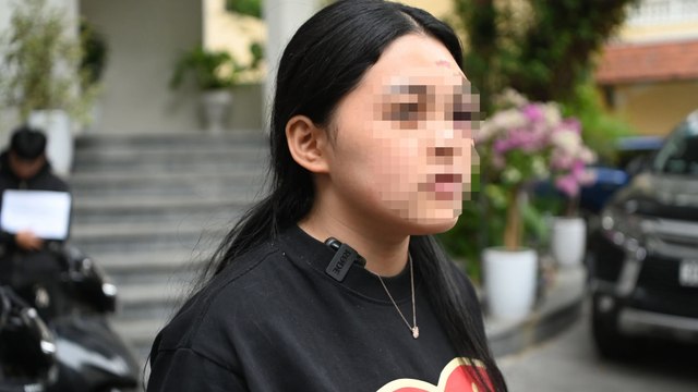 Vụ cô gái dừng đèn đỏ bị tông tử vong: Khởi tố nữ quái xế với 2 tội danh | VTC Now