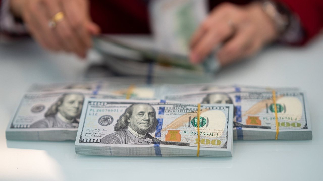 Giá "đồng bạc xanh" giảm nhẹ nhưng vẫn ở mức hơn 25.500 đồng/USD, nhiều nhà đầu tư lo lắng | VTC Now