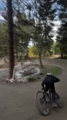 Guy Attempts to Jump With His Bike And Falls