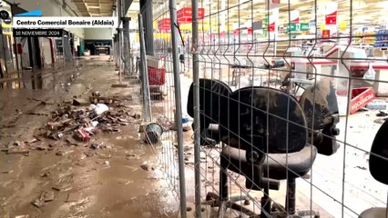 Comienzan las labores de reconstrucción en Centro Comercial Bonaire tras la inundación