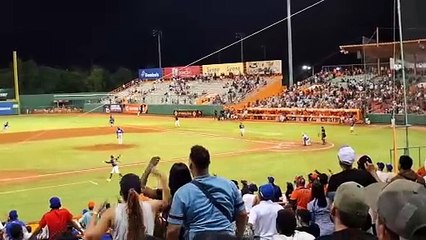 Los Toros del Este toman el control del partido 5-4 ante los Tigres del Licey