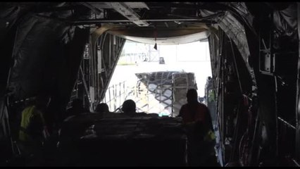 Un volo speciale dell'Aeronautica con aiuti alla popolazione di Gaza