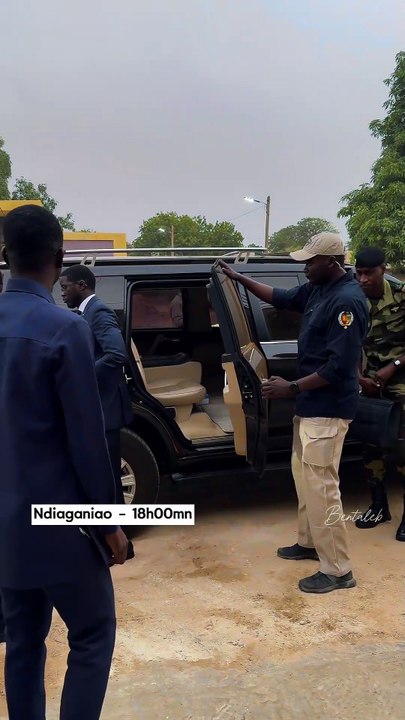 Le Président Bassirou Diomaye Faye chez lui à Ndiaganiao à quelques heures du vote