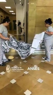 ElCanciller.com - [AHORA] ＂Los edificios públicos son de todos los argentinos＂： Pettovello comparti