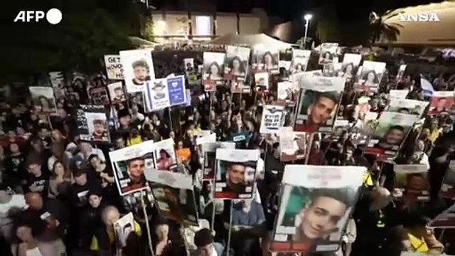 Tel Aviv, manifestazione per chiedere il rilascio degli ostaggi