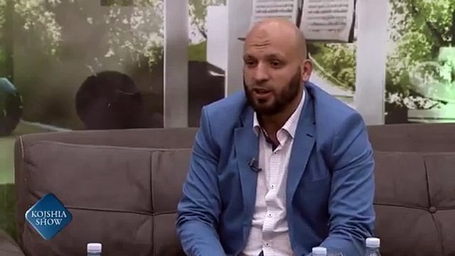 Gëzim Kelmendi - Është e vërtetë jam familjar i Haxhi Zekës (veprimtarit të Çështjës Kombëtare) - Emisioni Kojshia Show