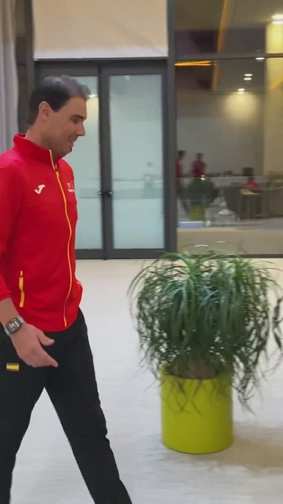 El último reencuentro de Nadal y Alcaraz previo a la Davis: ese abrazo vale millones