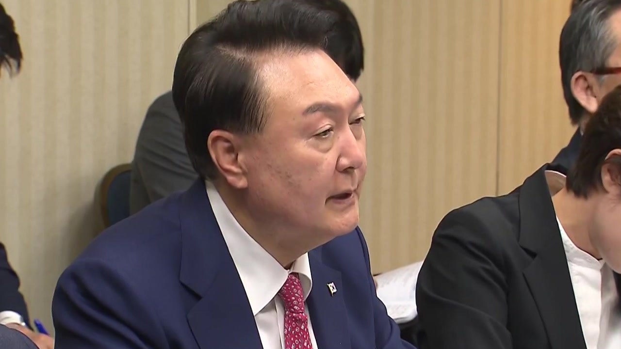 윤 대통령, 이시바 일본 총리와 정상회담..."국제 정세 급박, 한일 공조 중요" /...