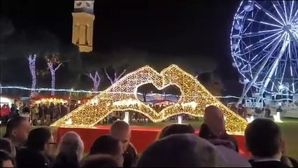 Il Natale di Arezzo: migliaia per l'apertura, sar? festa fino a gennaio