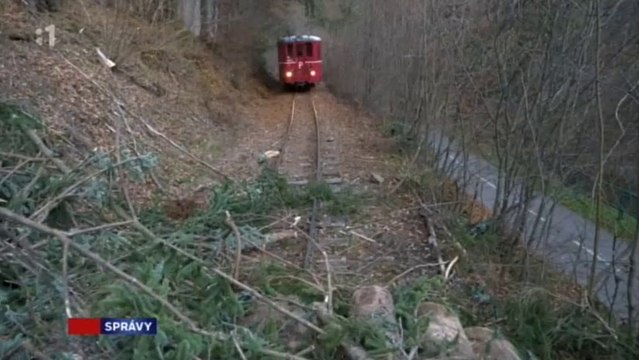 20chzzd13-1938 (kpt, Čiernohronskú železnicu zablokovali drevom)