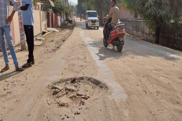 swm: सुविधा में दुविधा: रोड बनाने के बाद मिट््टी उठवाने भूले जिम्मेदार