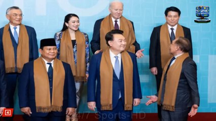 Biden Humiliated with Back-Corner Spot in APEC Family Photo as China’s Xi Gets a Place of Front Row