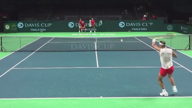 Son 30'' de Nadal para soñar con que sea él la estrella de la Davis: alucinen con el nivel de Rafa en Málaga