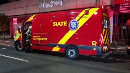 Homem briga em frente à loja de conveniências e precisa ser socorrido pelo Siate