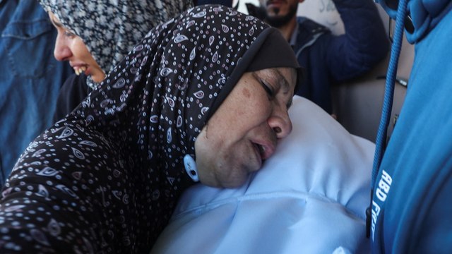 Decenas de muertos y heridos en un ataque israelí contra una vivienda en el norte de Gaza