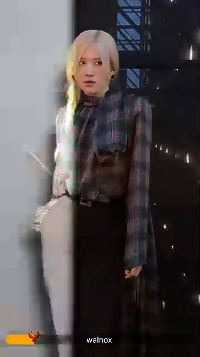 Rosé of BlackPink for SaintLaurent's spring 2024 show ❤️❤️❤️