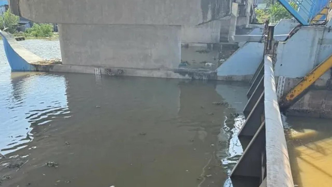 Triều cường dâng cao nhất trong 44 năm qua ở Bạc Liêu