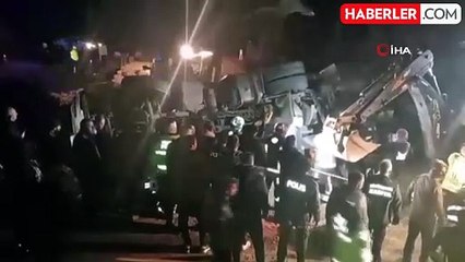 Malatya'da Trafik Kazasında 2 Polis Tırın Altında Kaldı
