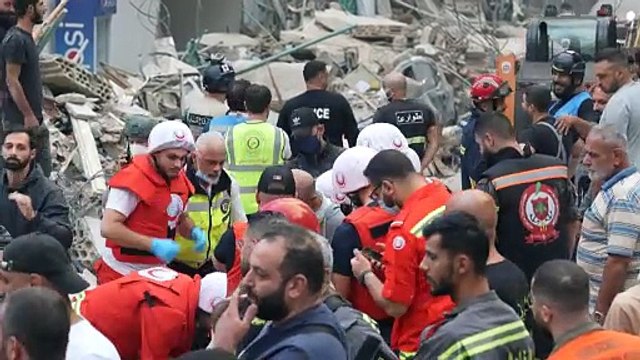 Bombardeos israelíes en Líbano y Gaza matan a decenas, incluido un portavoz de Hezbolá