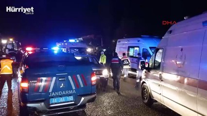 Kazaya müdahale eden polislere TIR çarptı: 1 şehit, 1 polis yaralı