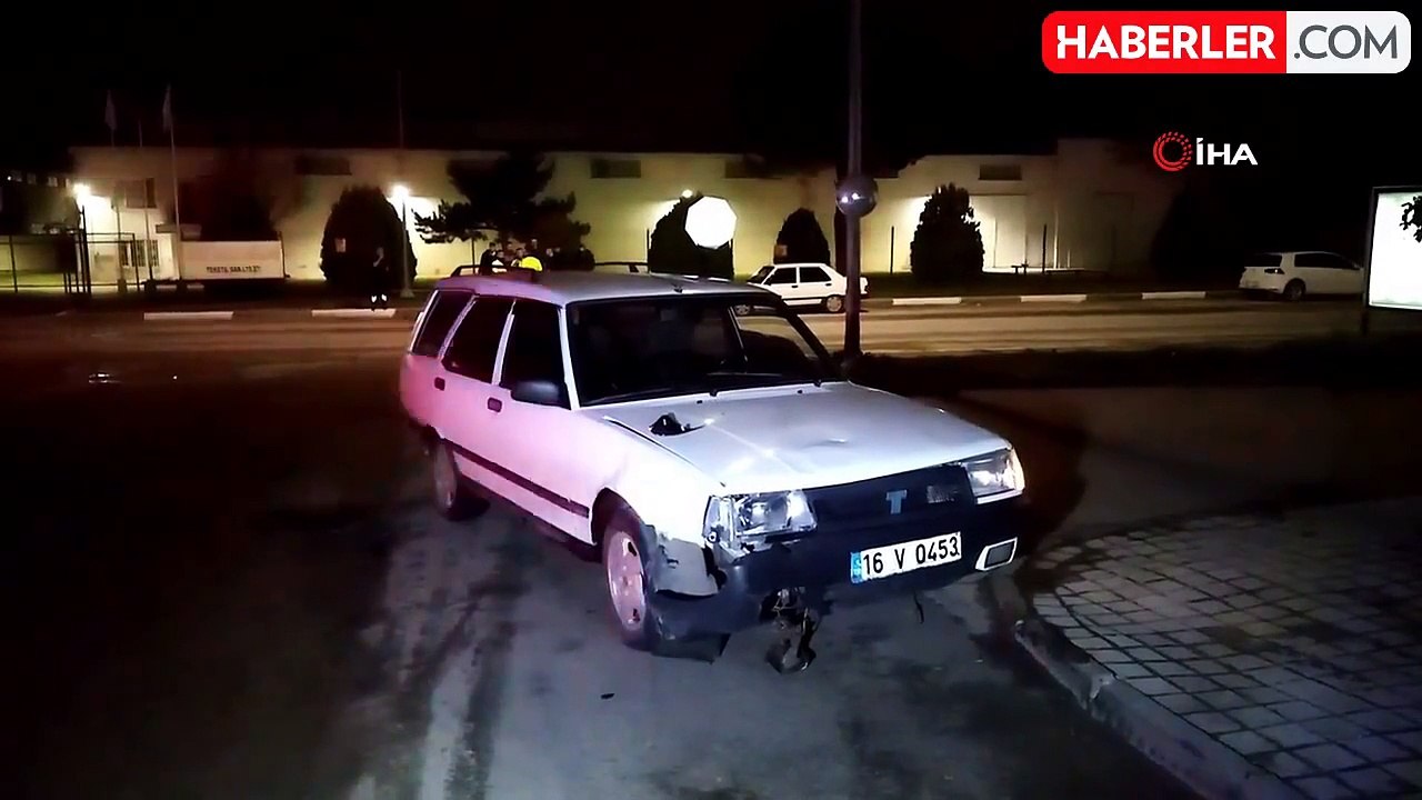 Bursa'da Otomobil ile Motosiklet Çarpıştı: Sürücü Ağır Yaralı
