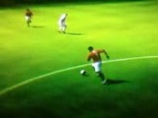 Frappe de ouf de Evra