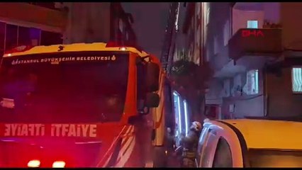 İstanbul-Bahçelievler’de 5 katlı binanın çatısı alev alev yandı