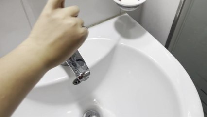 수원 영통구 일대 12시간 넘게 단수...주민 불편 / YTN