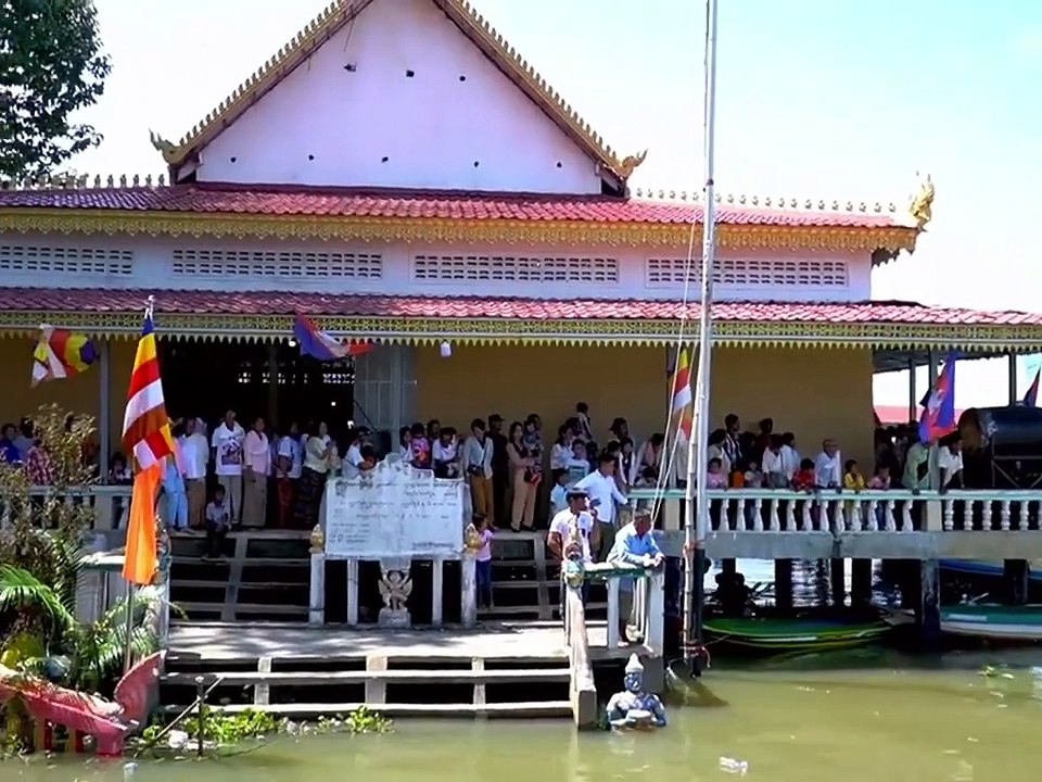 Wat Pichey Langkar or Wat Chheu Khmao or Wat Andet Teuk វត្តពិជ័យលង្ការ ហៅវត្តឈើខ្មៅ ឬវត្តអណ្ដែតទឹក