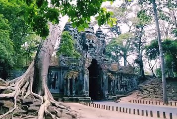 ទ្វារដីឆ្នាំង The name Dey Chnang or pot door