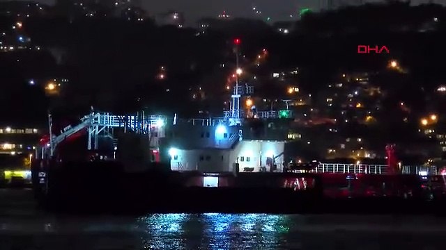 Dev tankerin dümeni kilitlendi, Boğaz gemi trafiğine kapatıldı