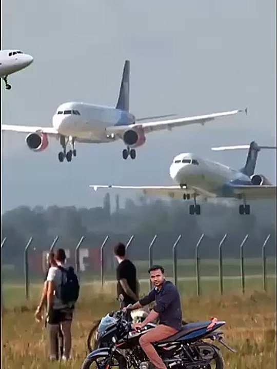 SHORT CREATOR__ AIRPLANE FLYING __ AEROPLANE VIDEO _shorts  _youtubeshorts  2022(360P)