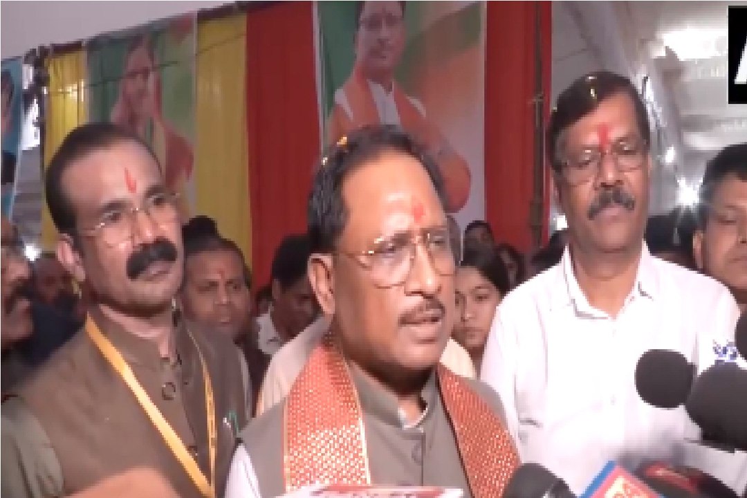 CG News: चित्रकोट में बैठक करने गए CM साय ने नक्सलियों के खात्मे पर कहा... देखें वीडियो