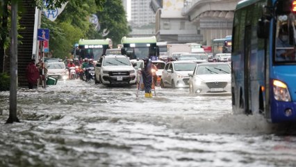 Chiều 18/11, Hà Nội có mưa lớn tại nhiều quận nội thành