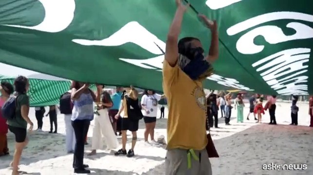 G20, a Rio striscione accoglie i leader: l'Amazzonia ci guarda