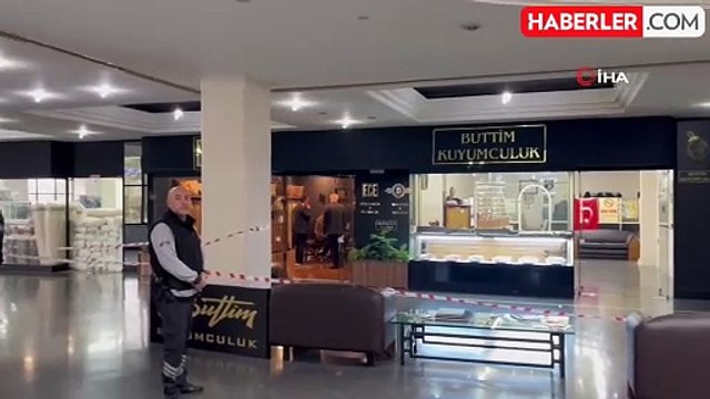 Bursa'da Kuyumcuda Silahlı Saldırı: Gasp Sonrası Kaçış