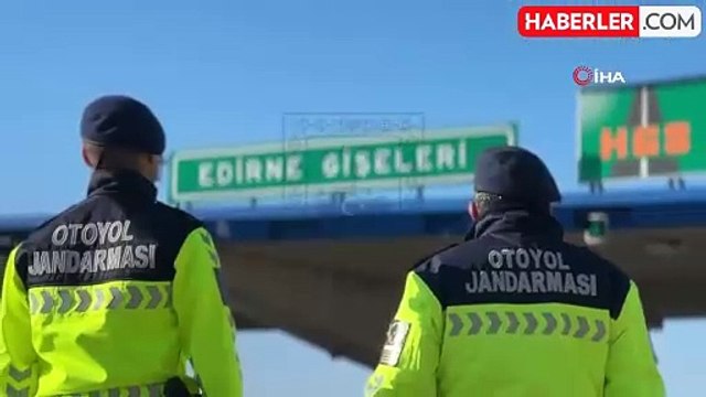 Edirne jandarması yeni teslim aldığı 11 araç, 2 motosiklet ve yeni atanan 81 otoyol personeli ile görev başında