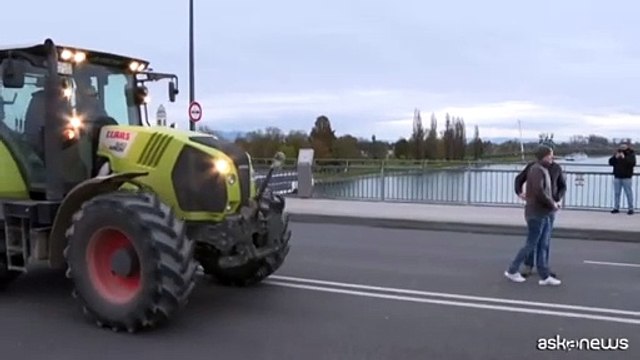 Tornano i trattori, prostesta degli agricoltori francesi e tedeschi
