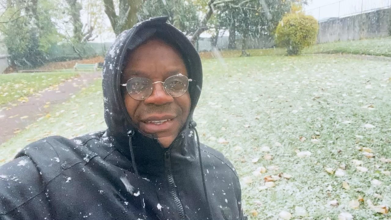 Les sentiments, c'est comme la petite fumée qui sort de la bouche lorsqu'il fait froid, eux seuls prouvent qu'on est vivant. 🥶#froid☁️ #neige☃️🧣